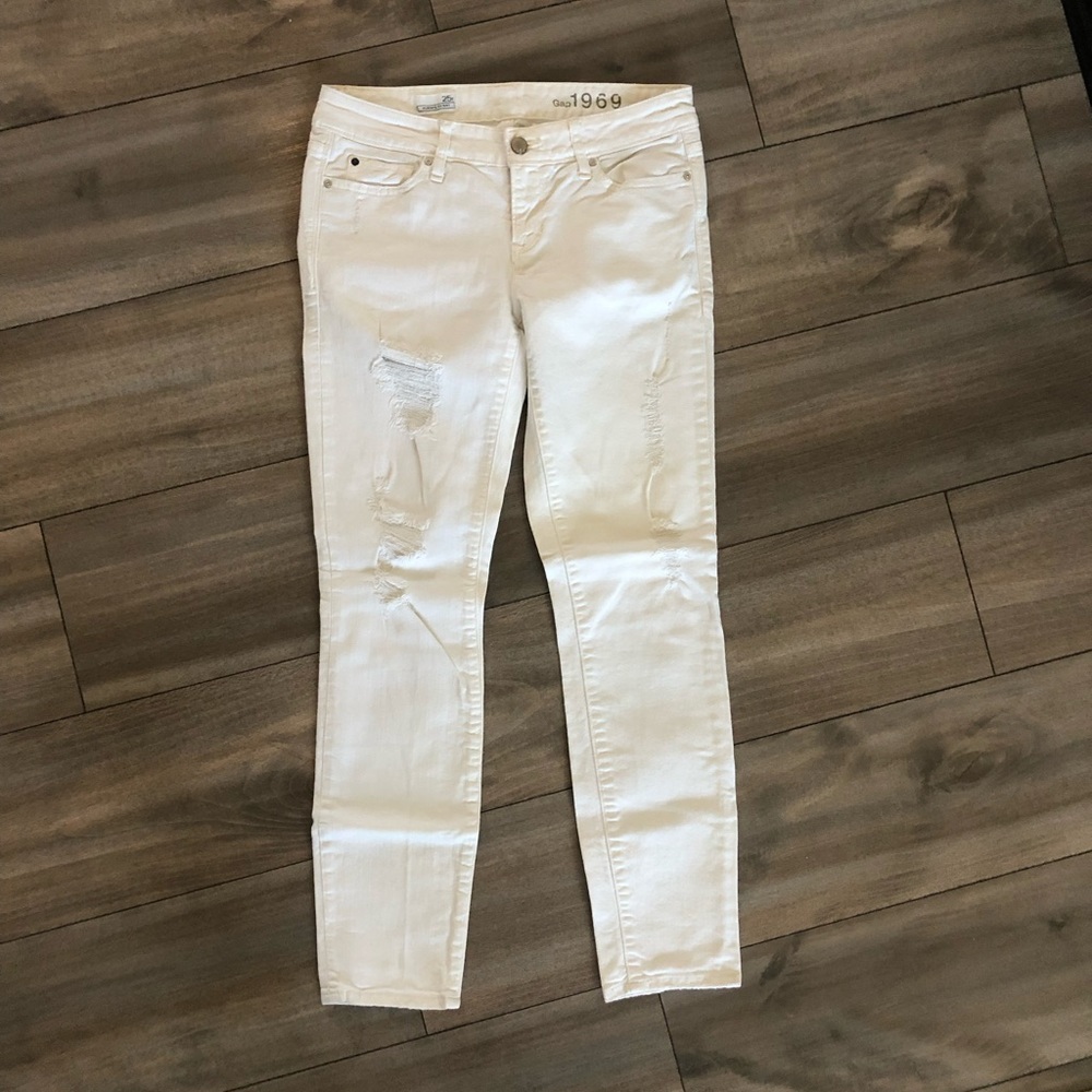 Gap Always Skinny White Distressed Jeans- Size 25 Regular